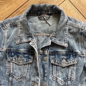 FREE PEOPLE CROP DENIM JACKET - size S - brand new